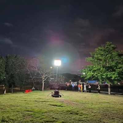 Menara pencahayaan berbentuk balon portabel 1000W dengan desain paten gerobak dan generator